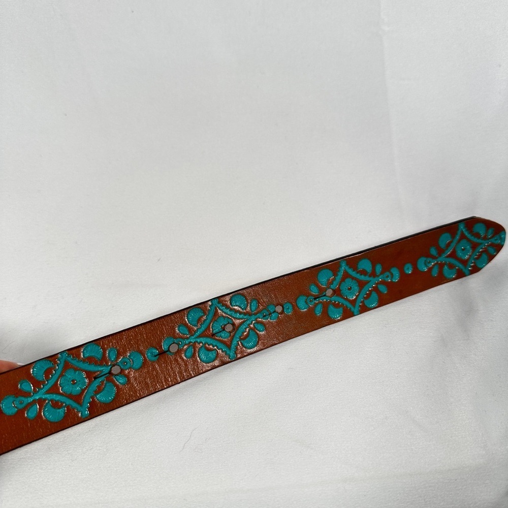 Justin western leather belt turquoise embossed floral with flag buckle size 24 - Picture 6 of 11
